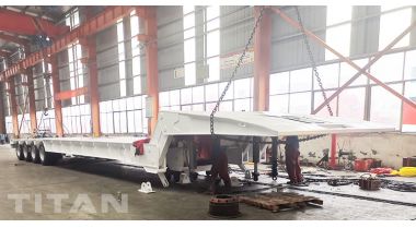 100-тонный прицеп Lowboy со складной горловиной будет отправлен в Гану Аккра