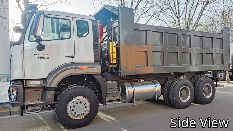 Новый самосвал Sinotruk Howo 380 6x4 в Папуа-Новой Гвинее