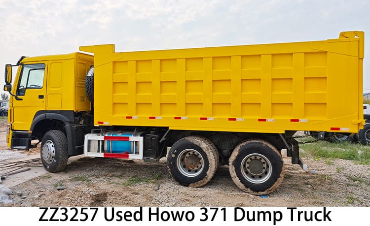 ZZ3257 самосвал Howo 371 б/у на продажу в Уганде, Ugebb