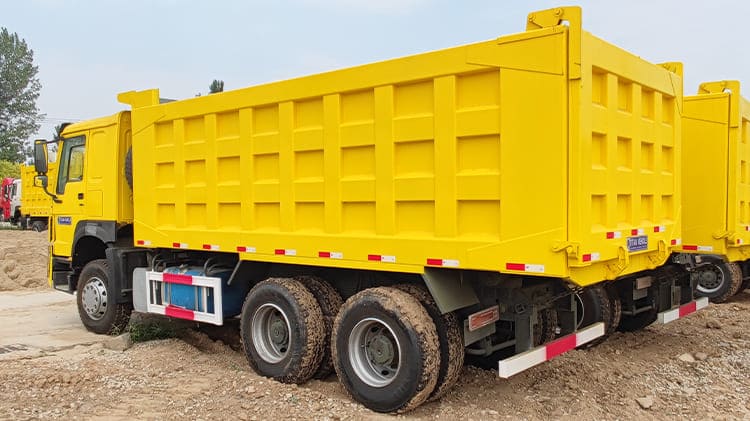 Б/у самосвалы Sinotruk Howo 371 на продажу в Беларуси